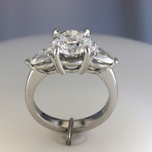 Engagement ring 2 carat round pear shaped diamond sides 4
