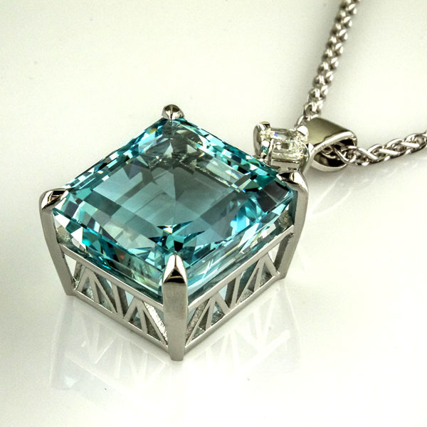 Aquamarine platinum pendant 2