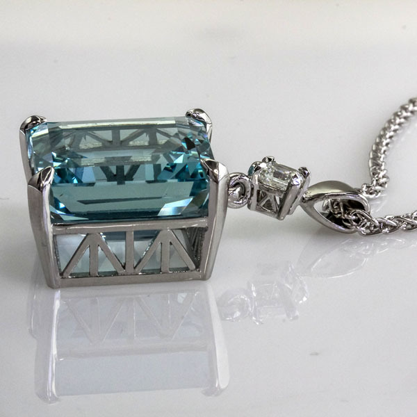 Aquamarine platinum pendant 3