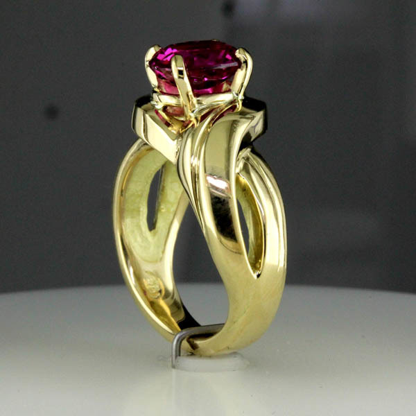 Pink sapphire ring %284%29
